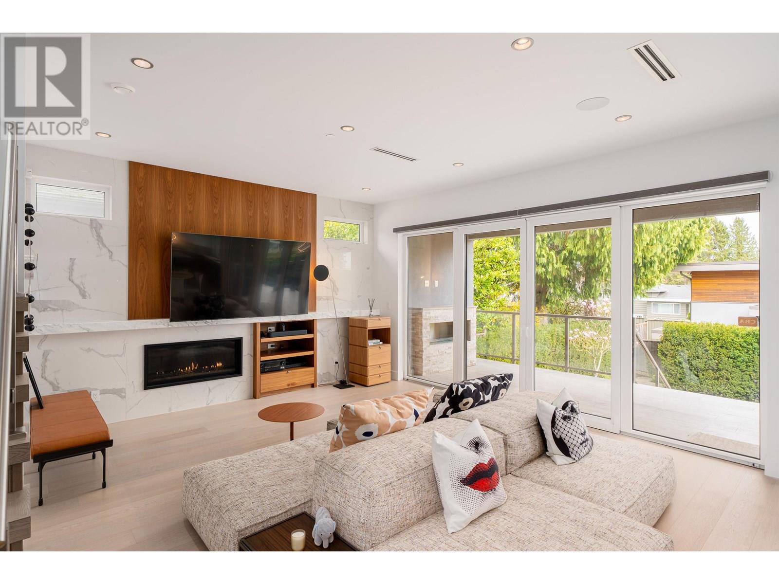 6978 LAUREL STREET, Vancouver