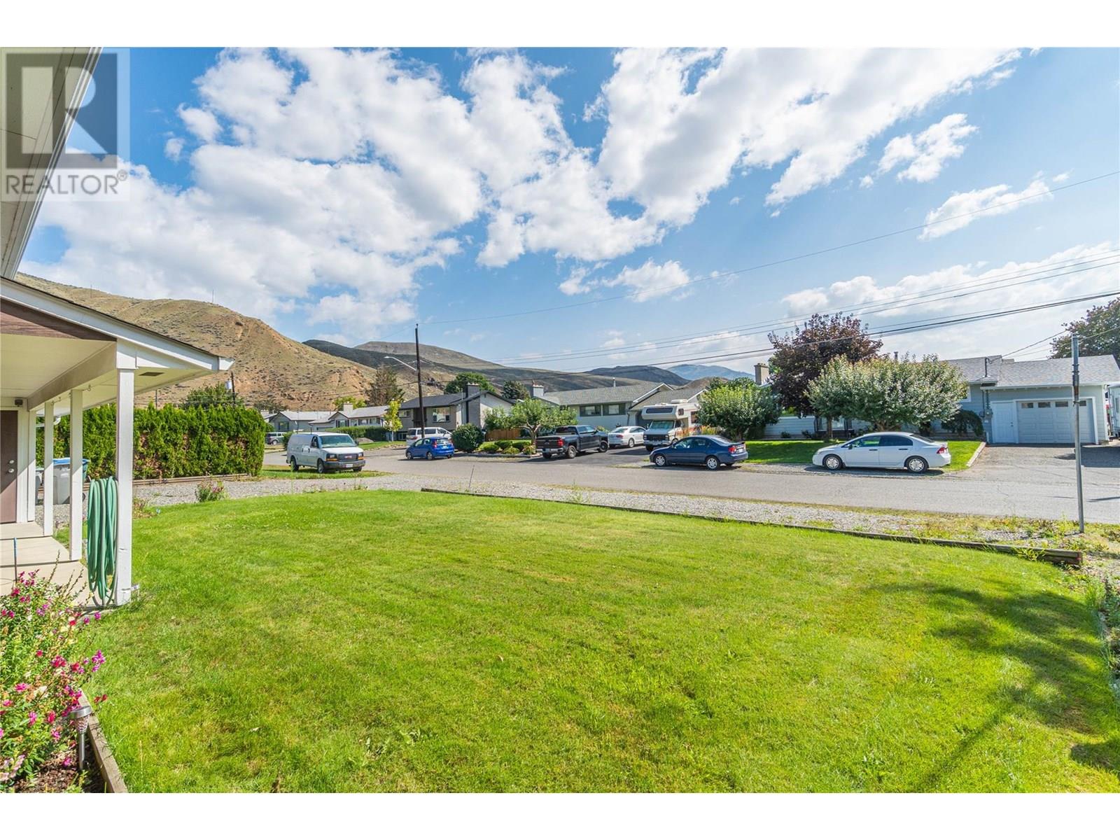 Photo 7 of 1118 Chateau Street, Kamloops BC