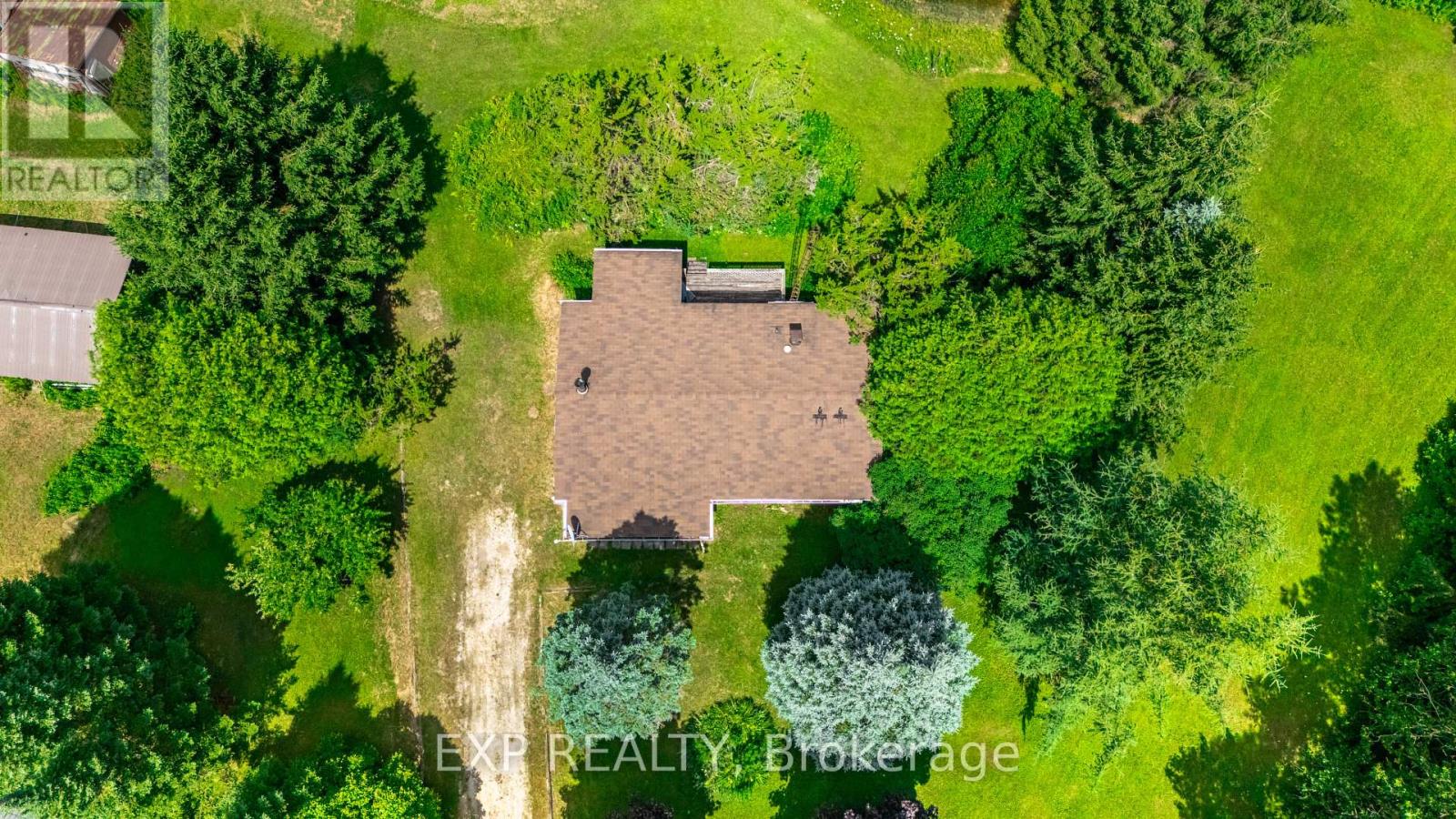 Photo 2 of 111490 Grey County Road 14, Southgate ON