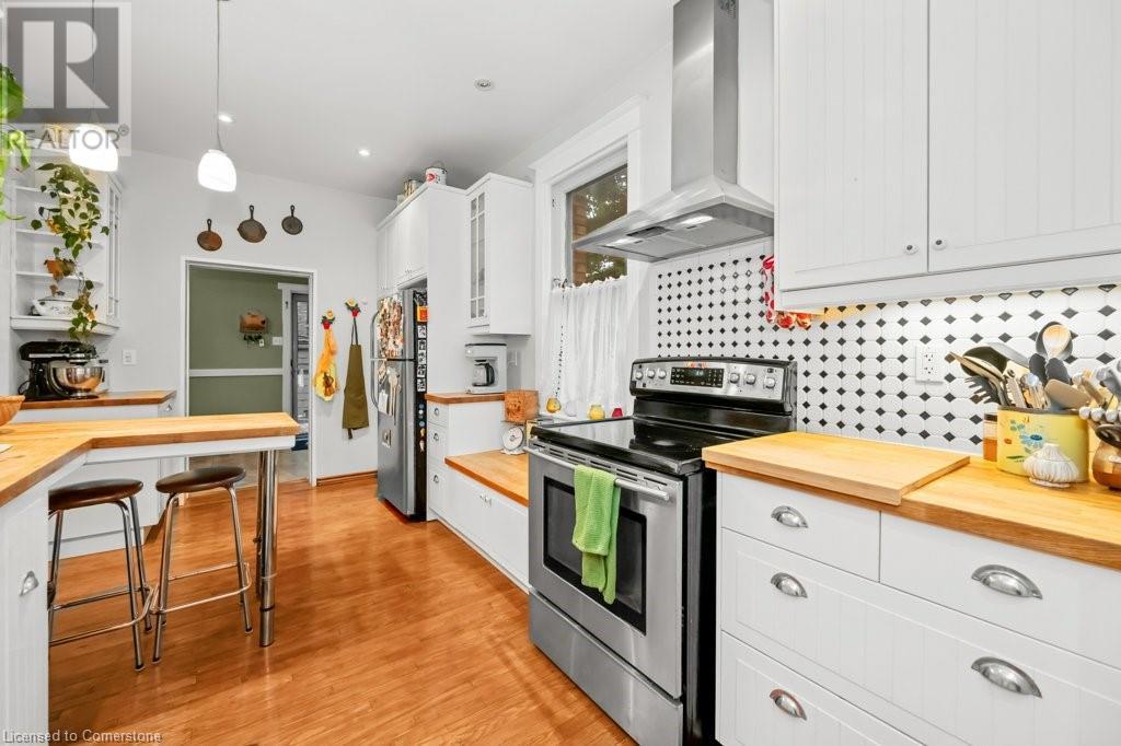 Photo 27 of 48 Balmoral Avenue S Unit Upper, Hamilton ON