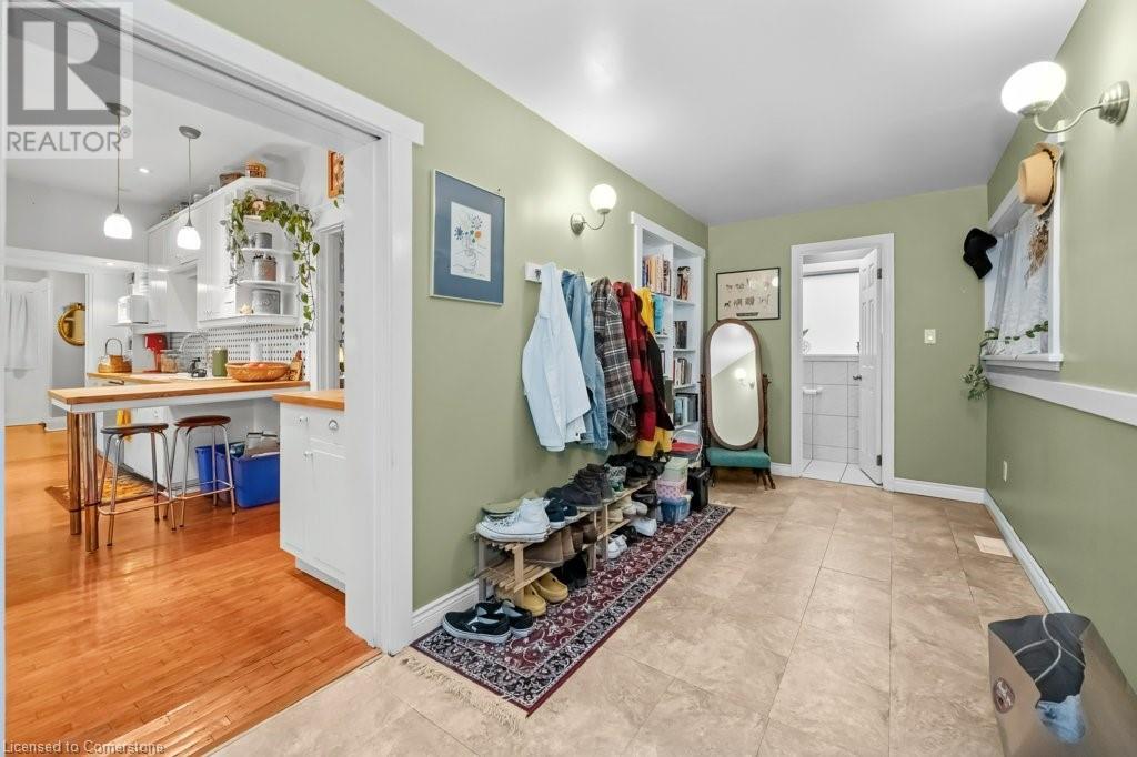 Photo 44 of 48 Balmoral Avenue S Unit Upper, Hamilton ON