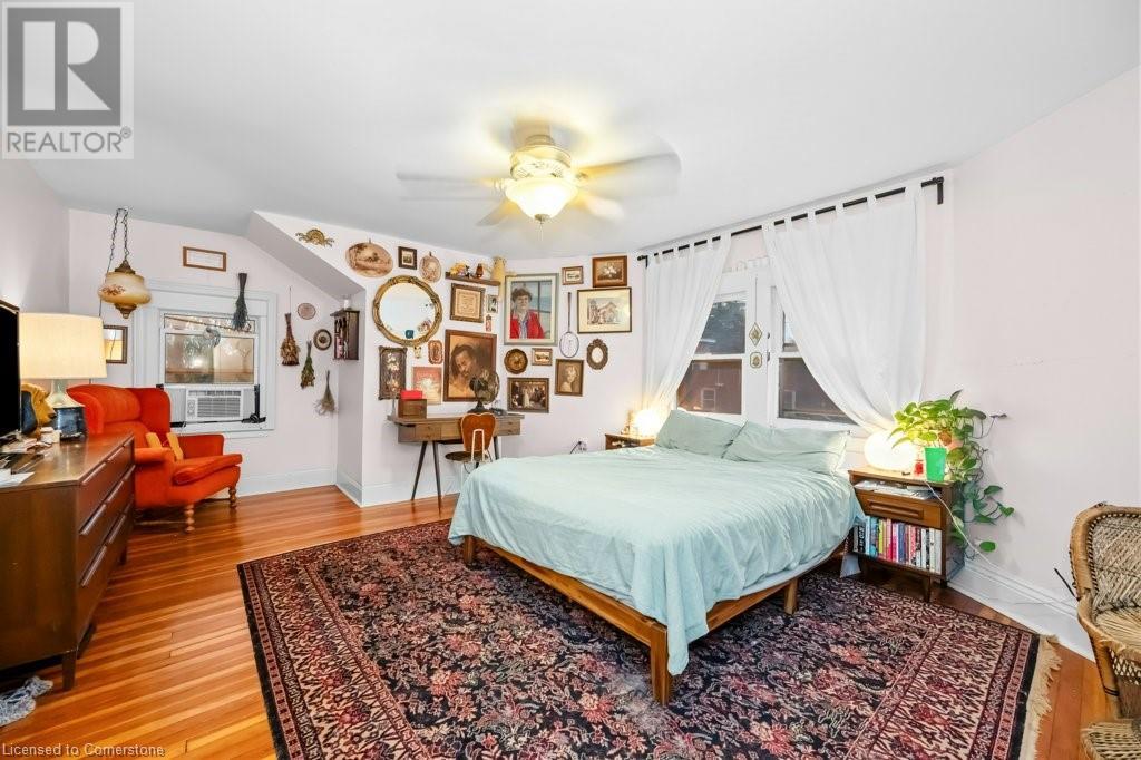 Photo 38 of 48 Balmoral Avenue S Unit Upper, Hamilton ON
