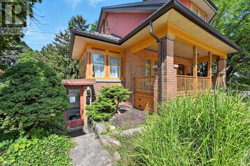 Photo 13 of 48 Balmoral Avenue S Unit Upper, Hamilton ON