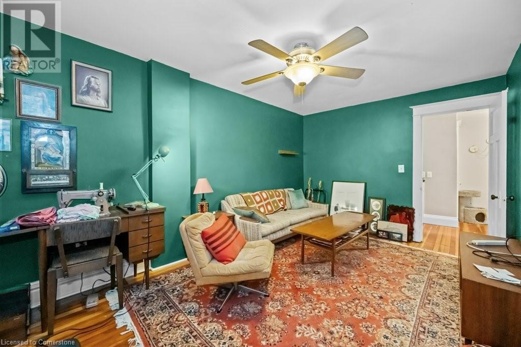 Photo 29 of 48 Balmoral Avenue S Unit Upper, Hamilton ON