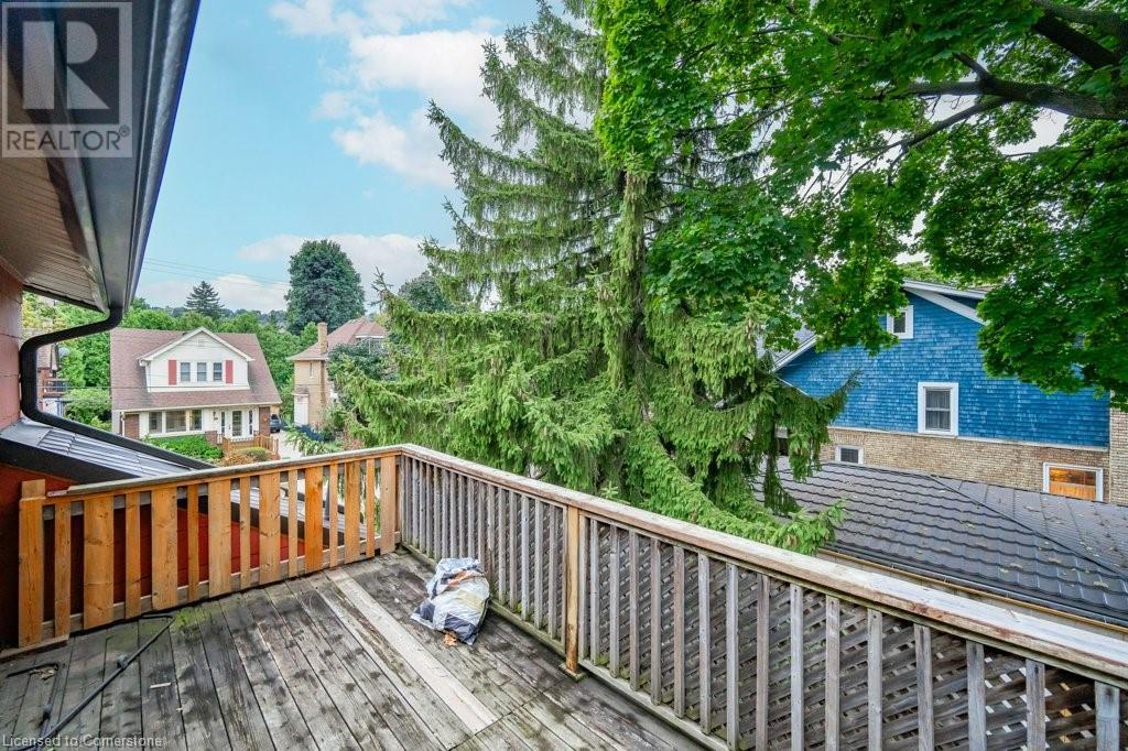 Photo 24 of 48 Balmoral Avenue S Unit Upper, Hamilton ON