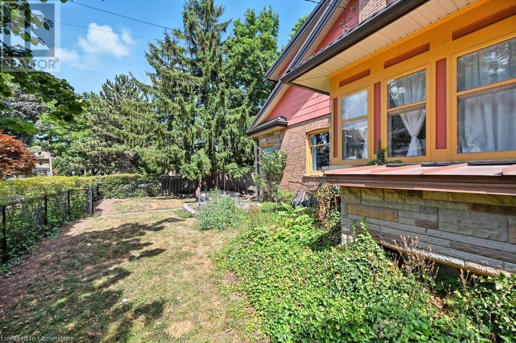 Photo 19 of 48 Balmoral Avenue S Unit Upper, Hamilton ON