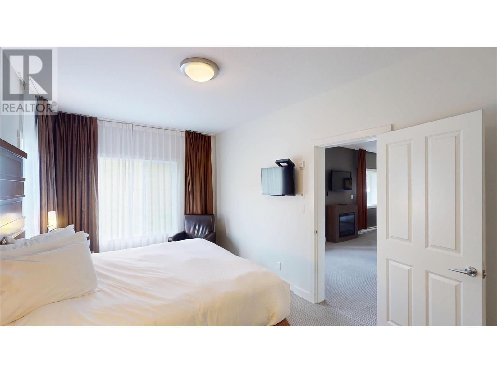 400 STEMWINDER Drive Unit# 221, Kimberley