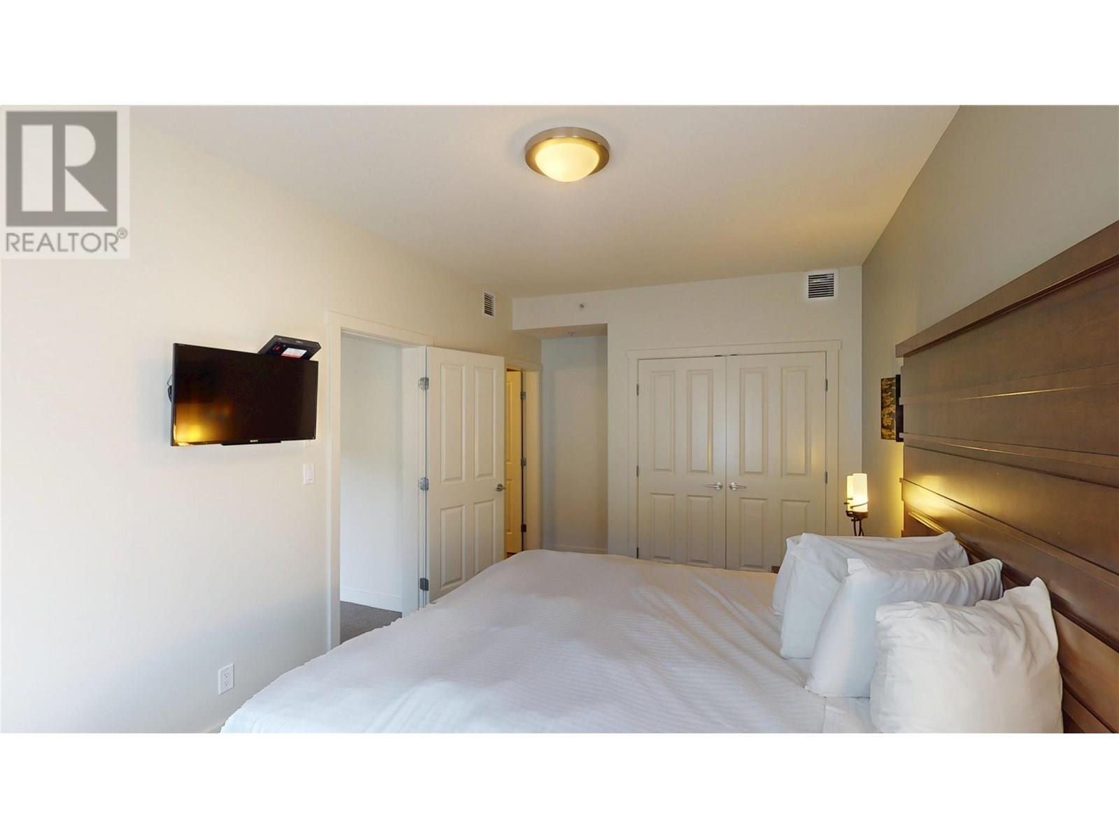 400 STEMWINDER Drive Unit# 221, Kimberley