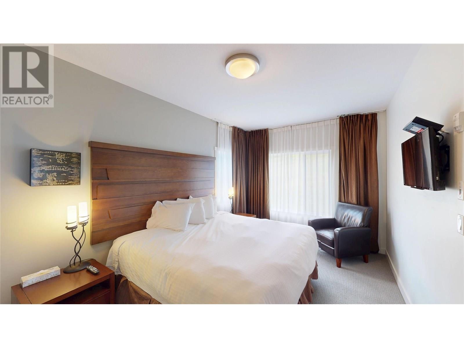400 STEMWINDER Drive Unit# 221, Kimberley