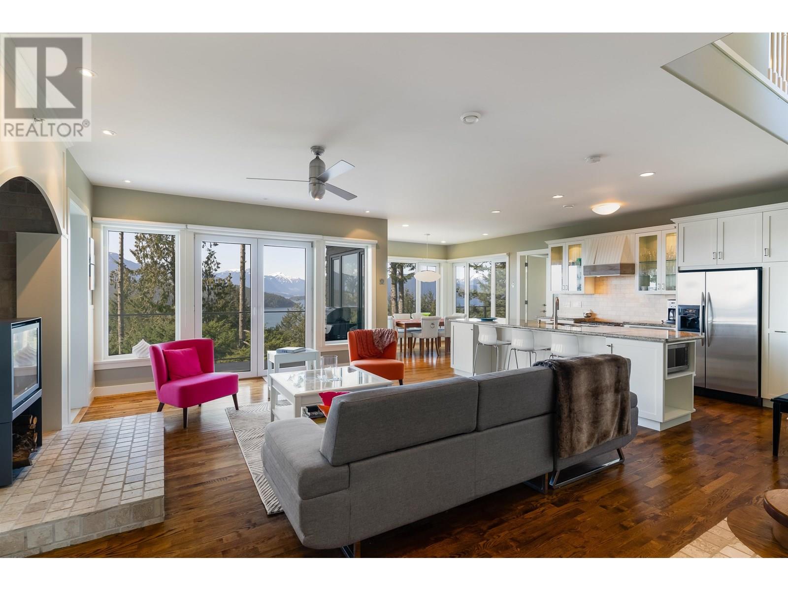 894 SCHOONER LANE, Bowen Island