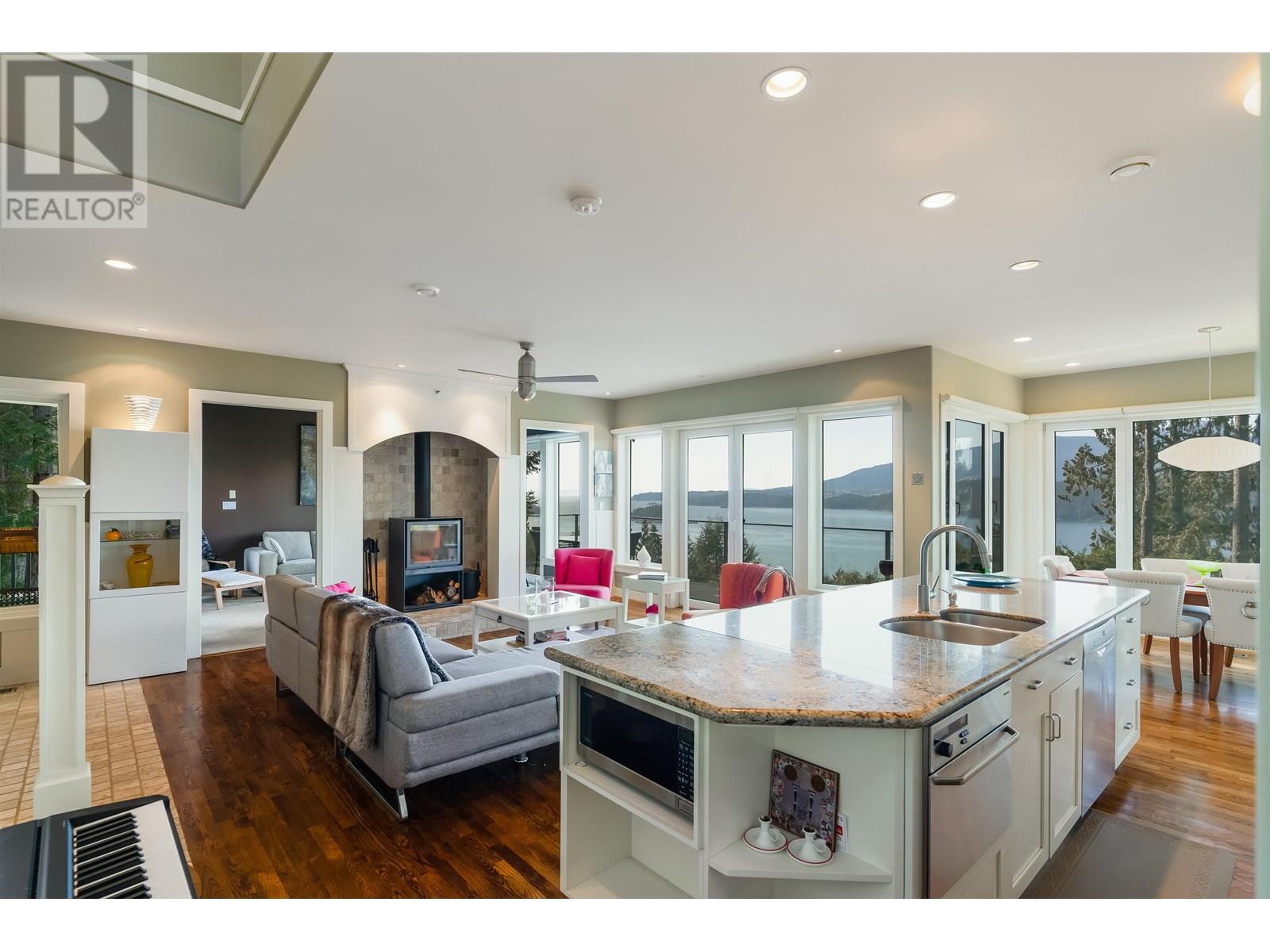 894 SCHOONER LANE, Bowen Island
