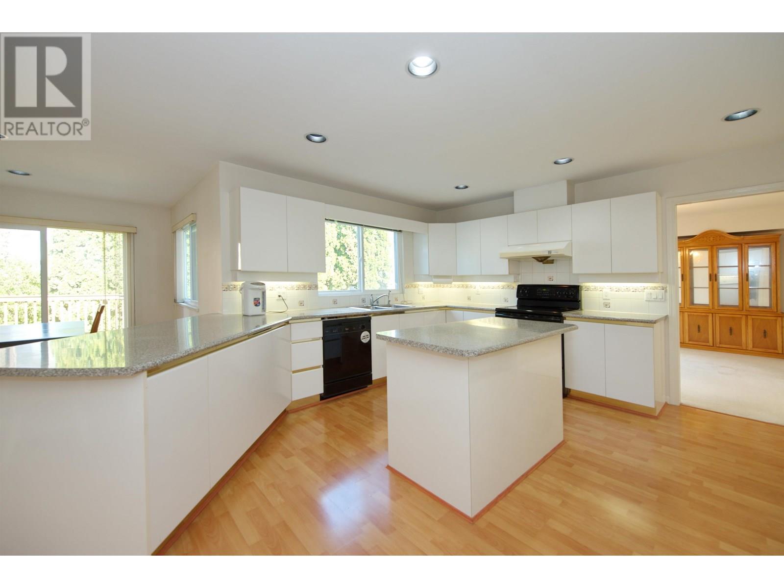 Photo 10 of 5609 Wilson Court, Richmond BC