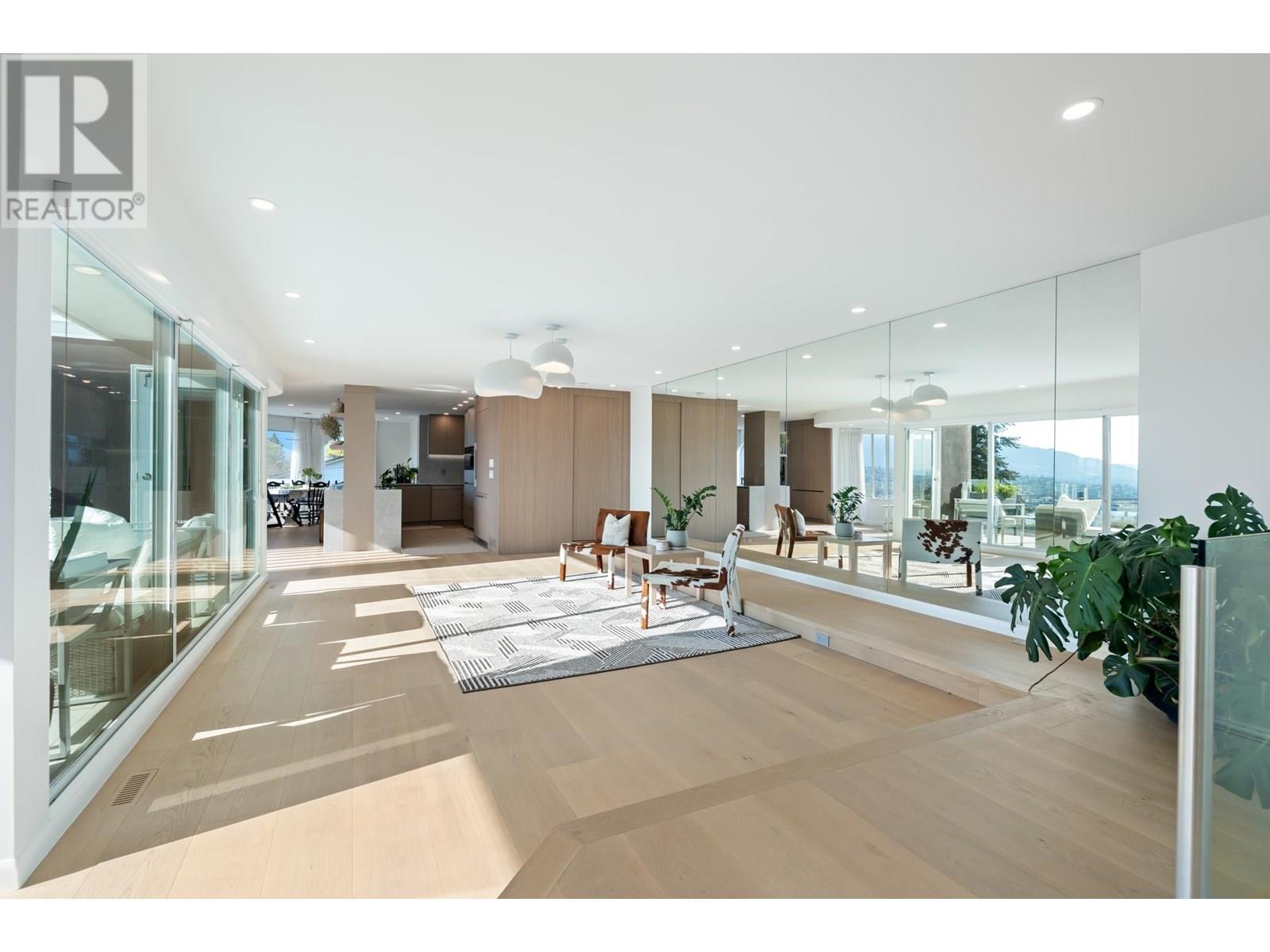 Photo 9 of 4863 Cambridge Street, Burnaby BC
