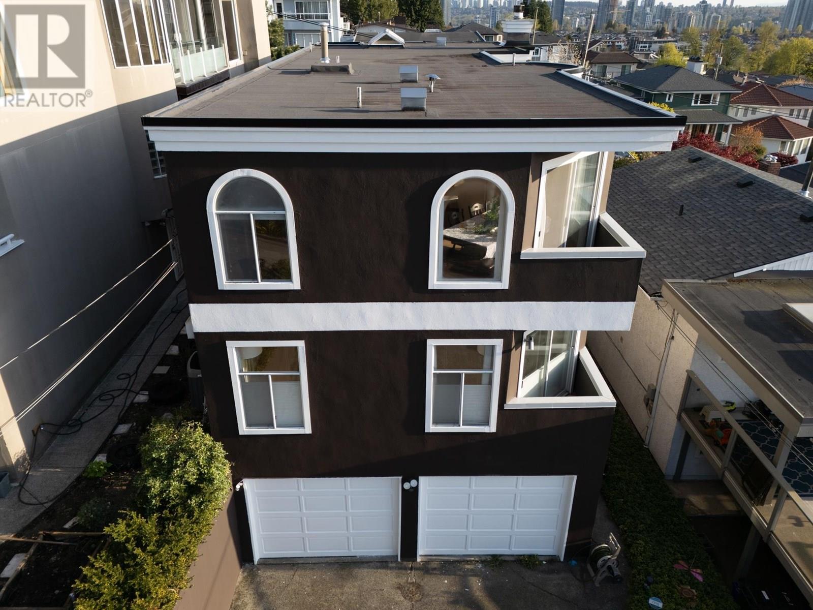 Photo 40 of 4863 Cambridge Street, Burnaby BC