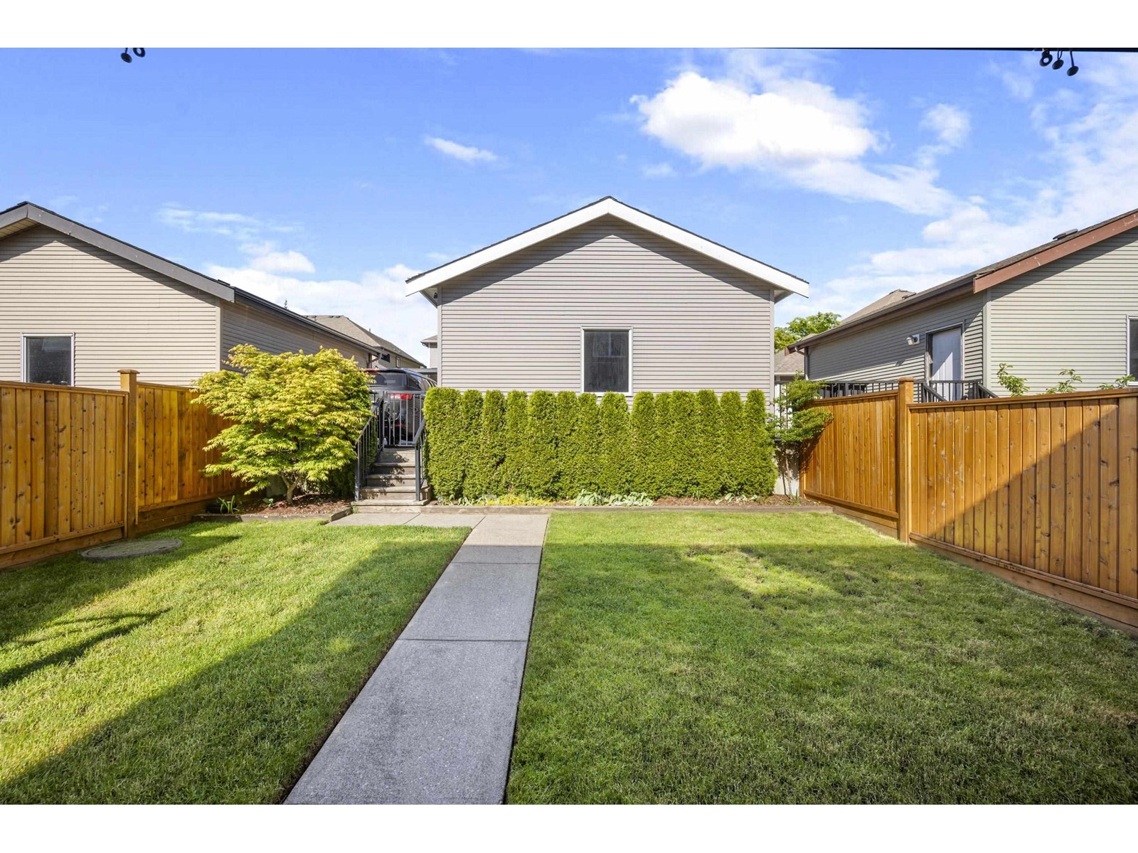 Photo 32 of 6867 208 A Street, Langley BC