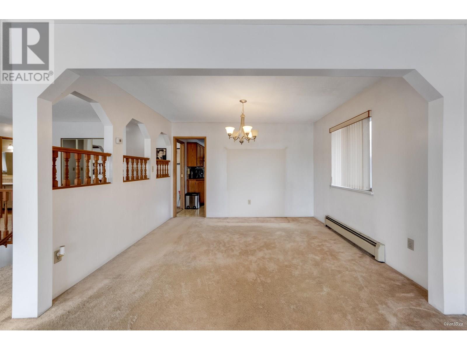 Photo 9 of 7769 10th Avenue, Burnaby BC