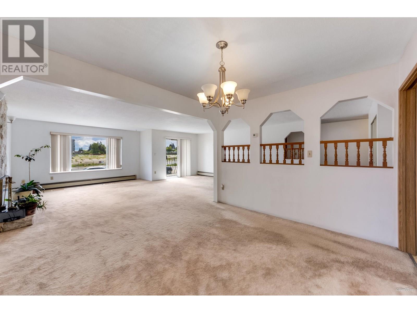 Photo 10 of 7769 10th Avenue, Burnaby BC