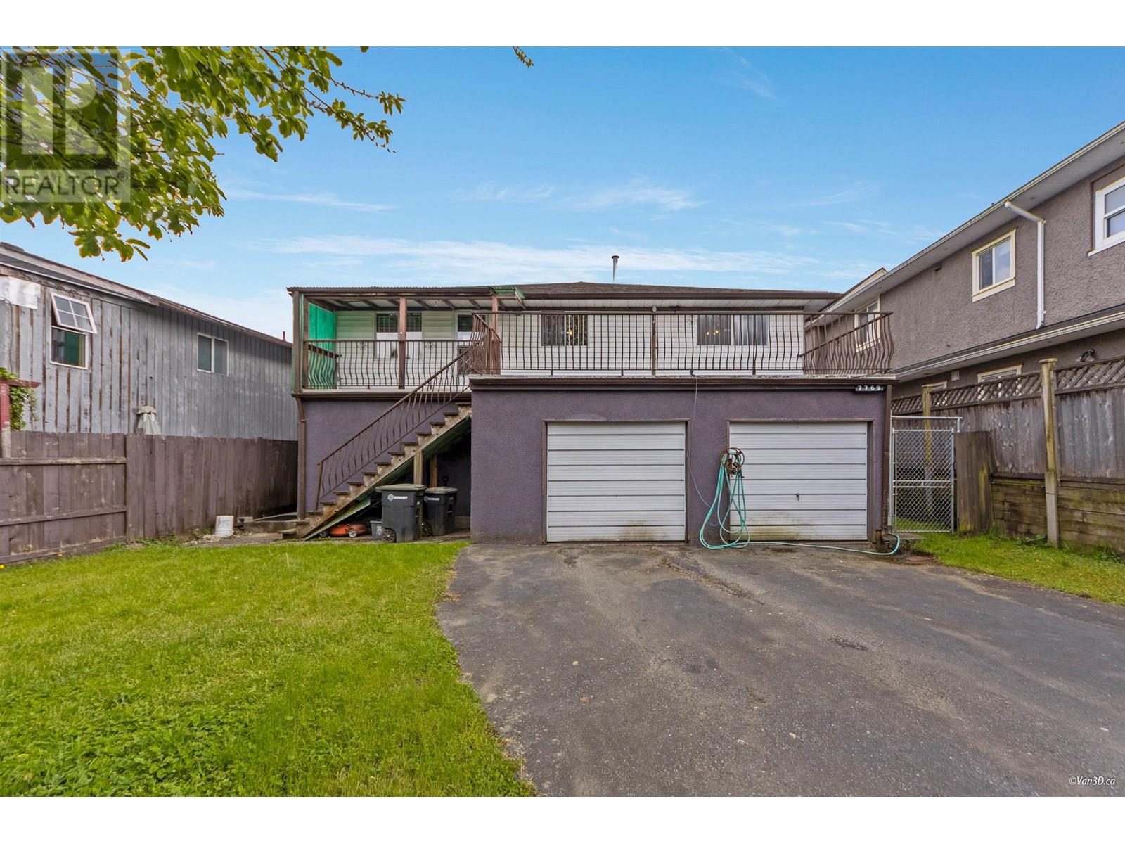 Photo 37 of 7769 10th Avenue, Burnaby BC