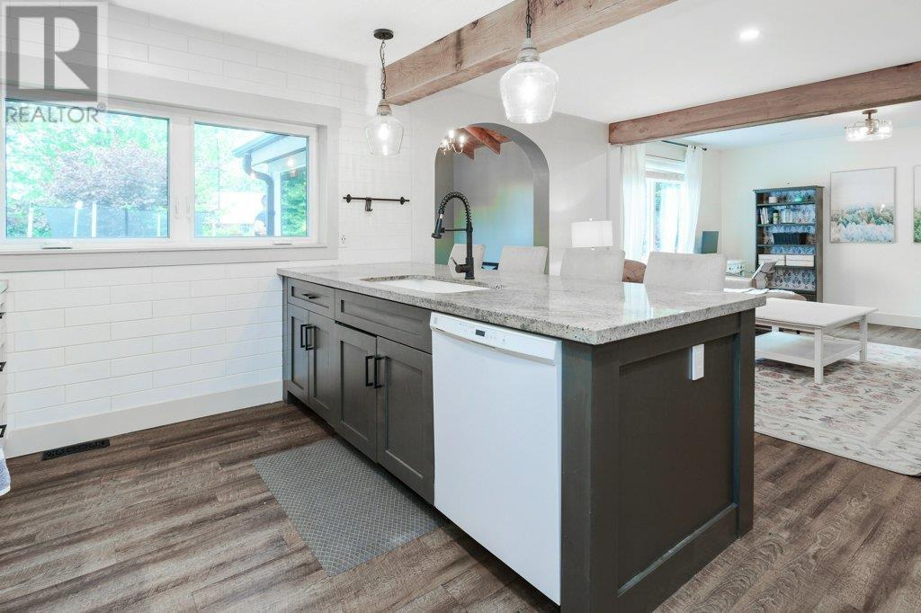 Photo 7 of 20831 River Road, Maple Ridge BC