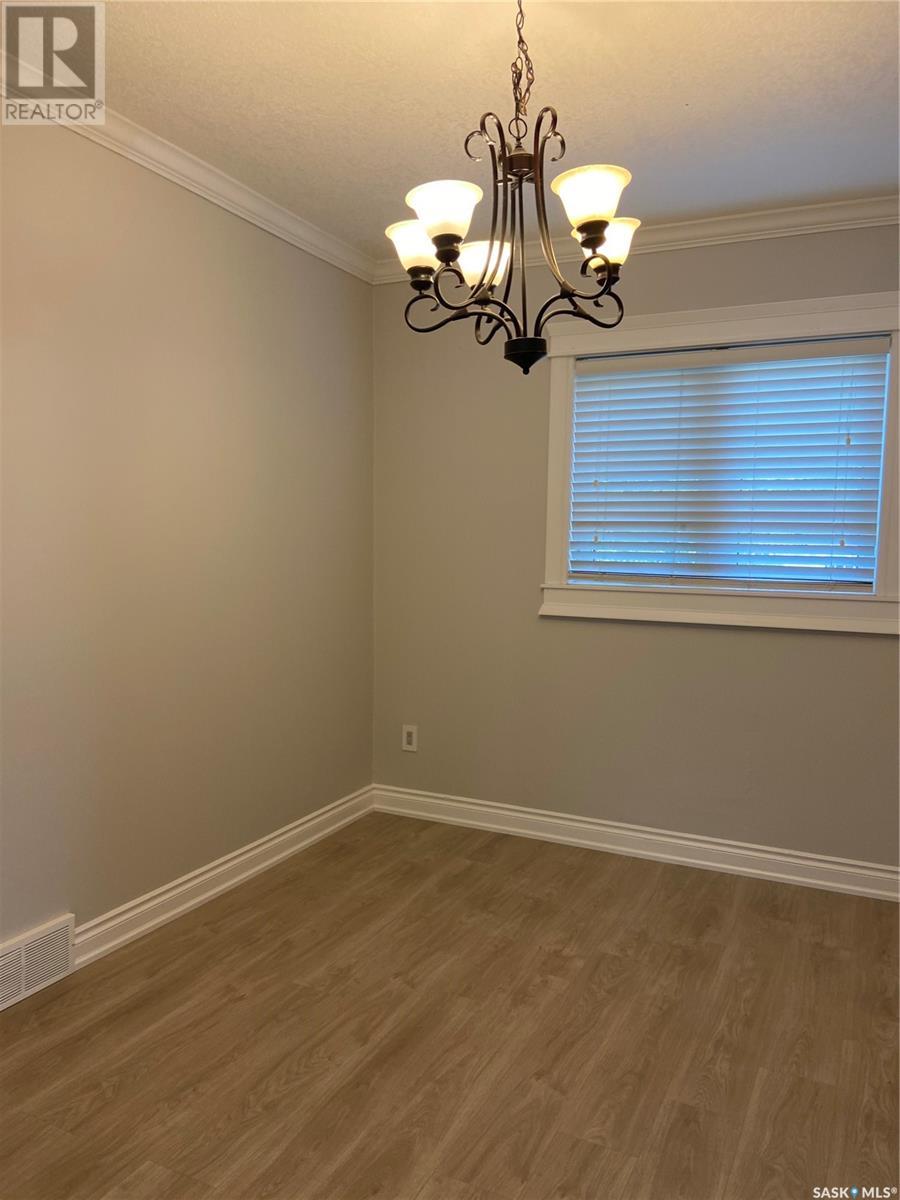 Photo 8 of 2452 Wallace Street, Regina SK