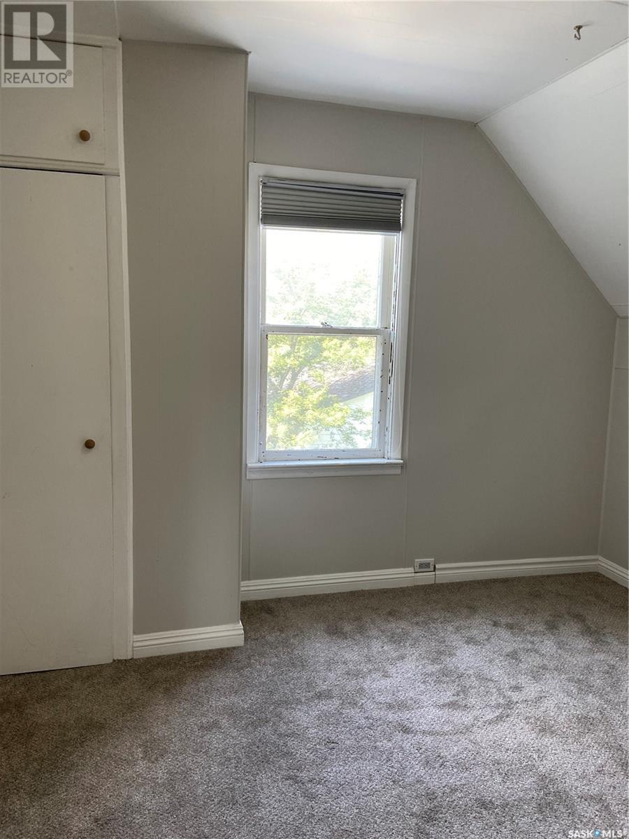 Photo 13 of 2452 Wallace Street, Regina SK