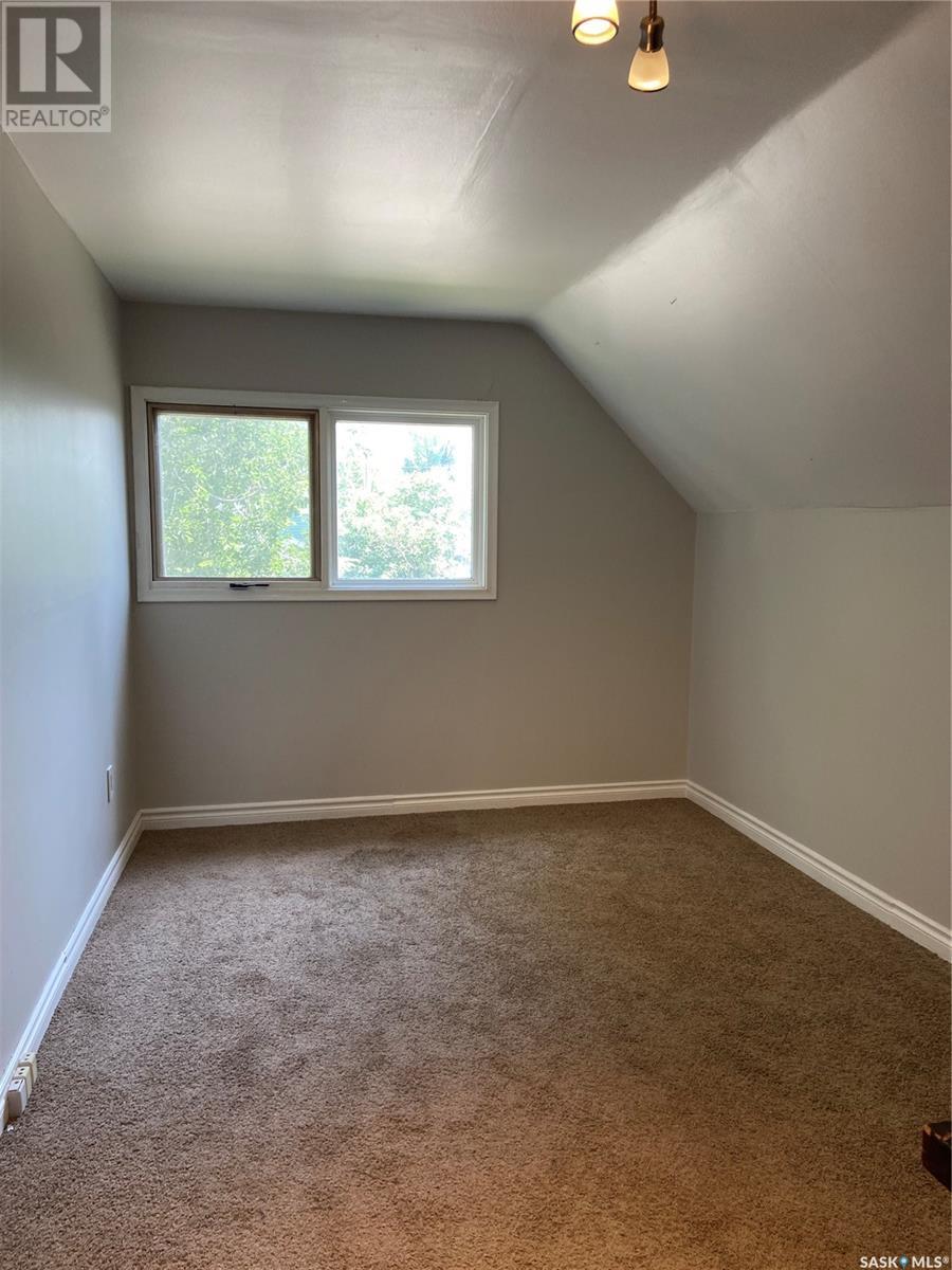 Photo 15 of 2452 Wallace Street, Regina SK