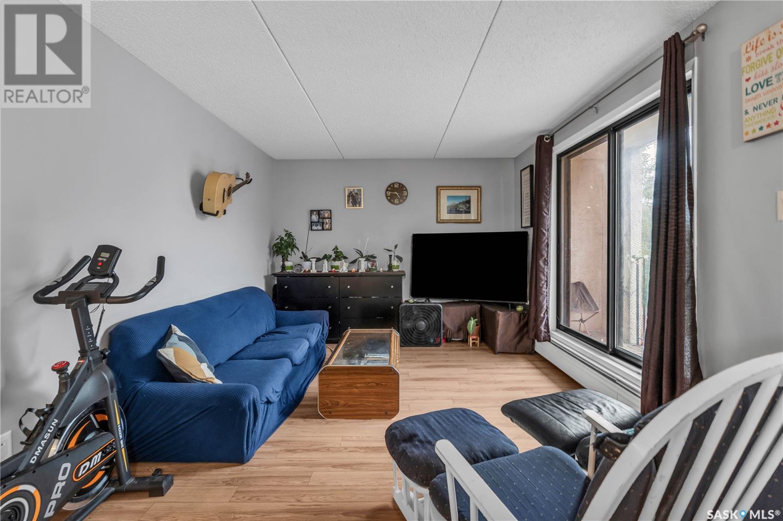 Photo 10 of 101 2125 Osler Street, Regina SK