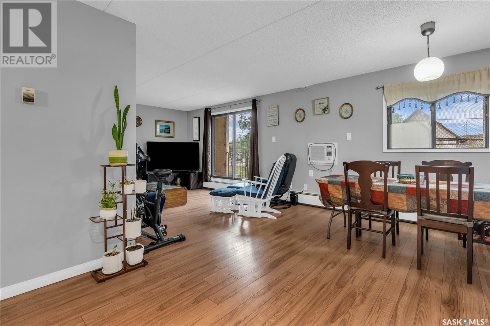 Photo 8 of 101 2125 Osler Street, Regina SK
