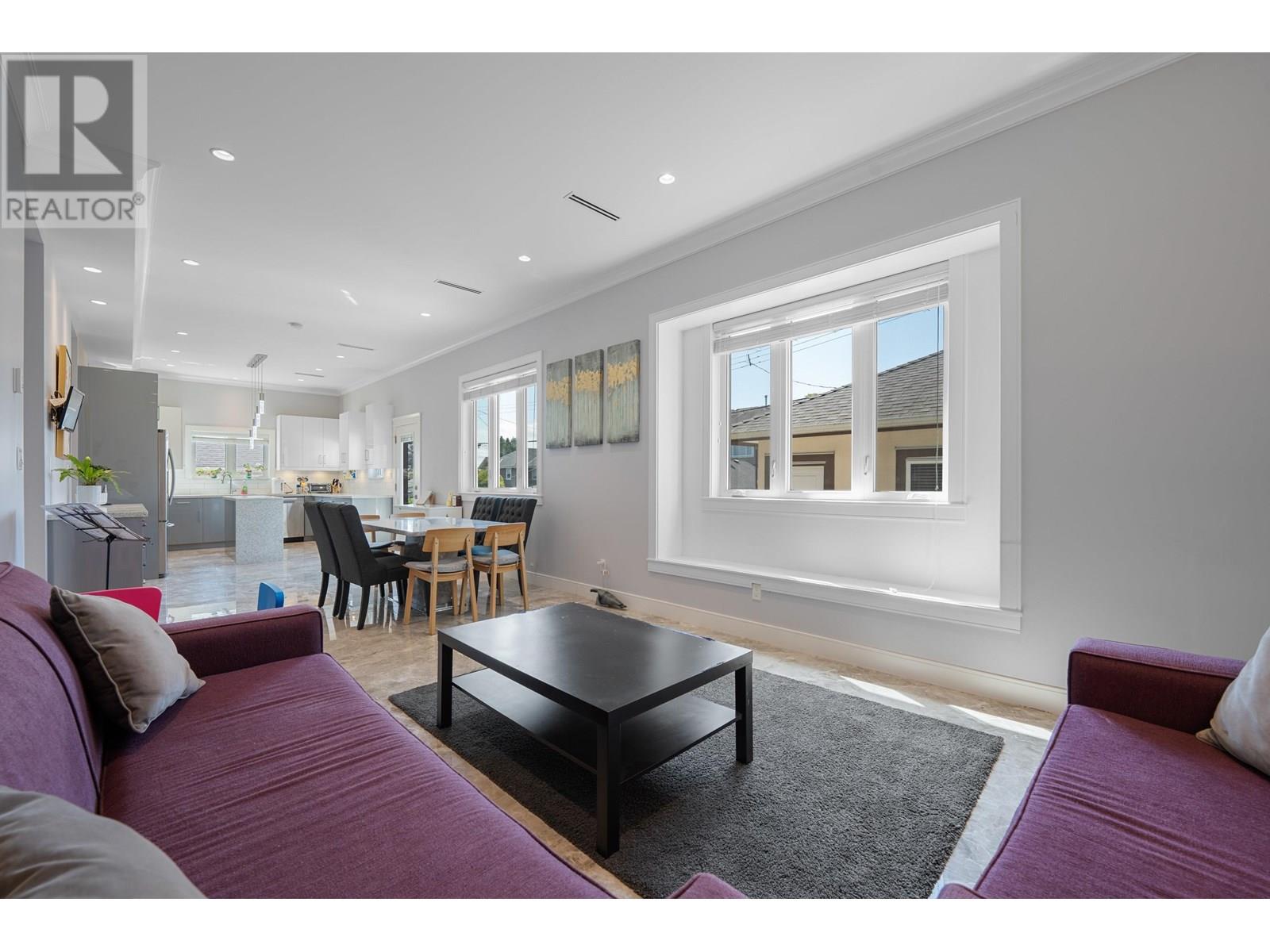 6960 BRYANT COURT, Burnaby