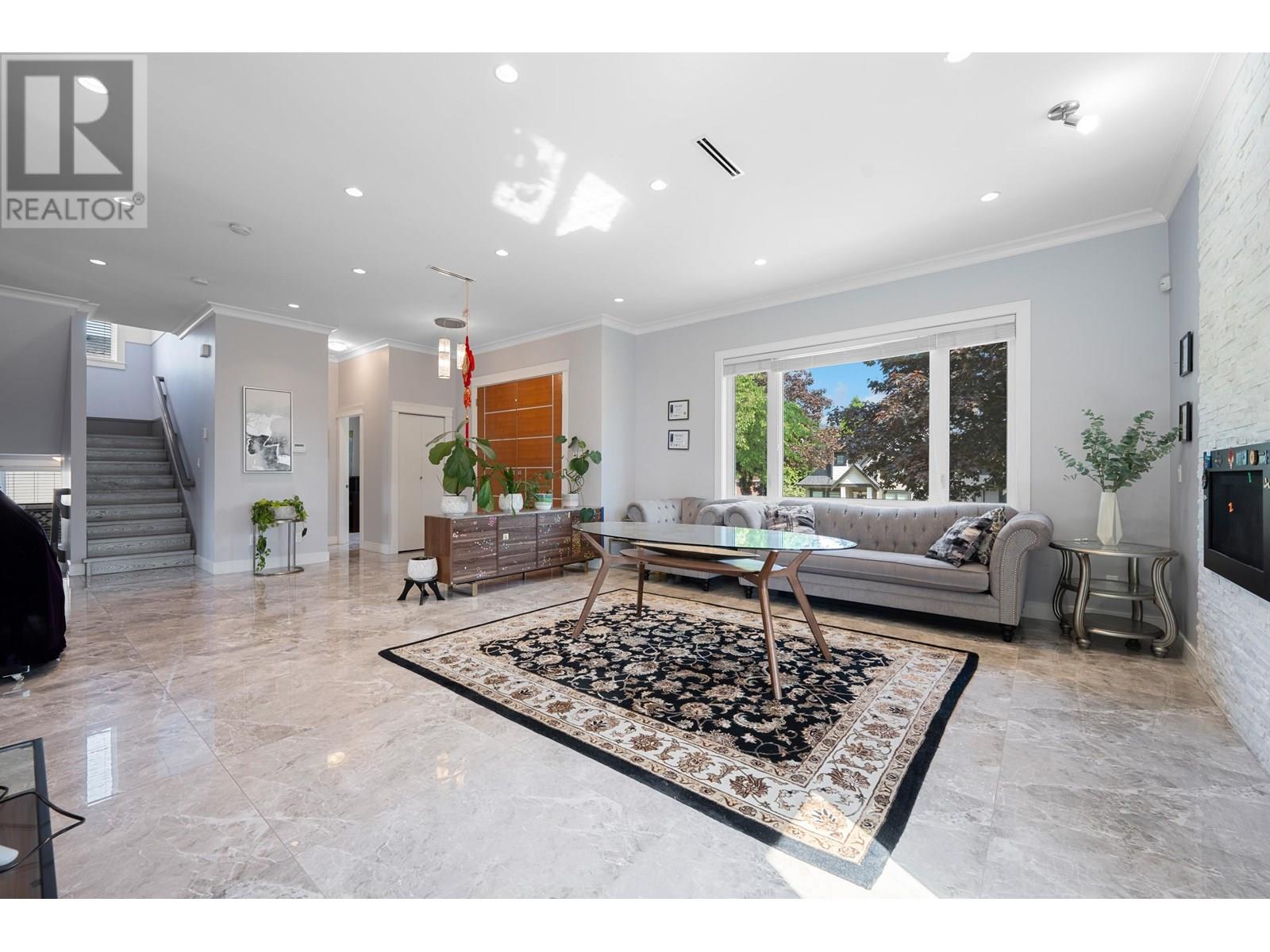 6960 BRYANT COURT, Burnaby