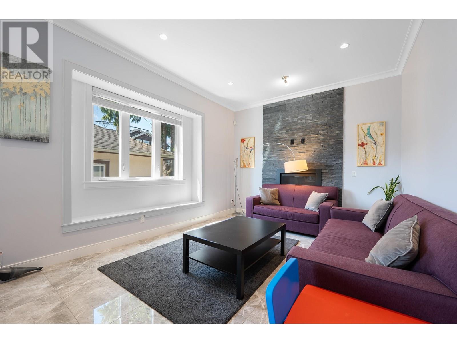 6960 BRYANT COURT, Burnaby