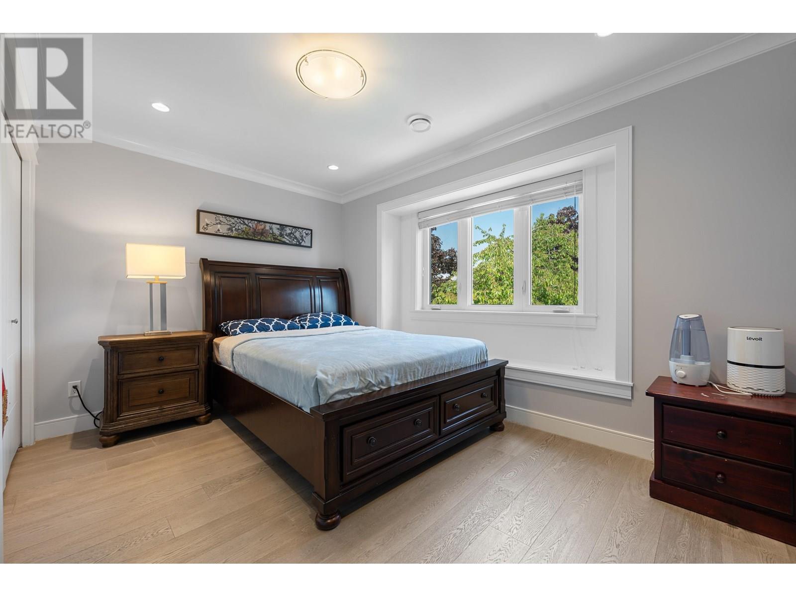 6960 BRYANT COURT, Burnaby