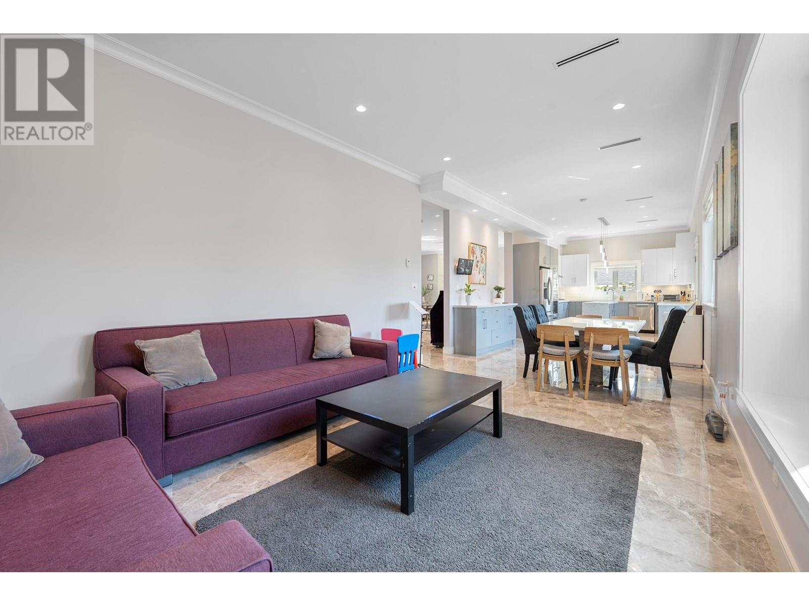 6960 BRYANT COURT, Burnaby