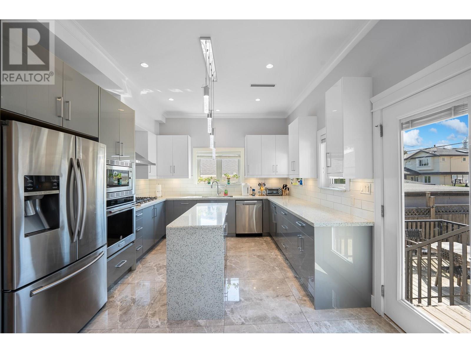 6960 BRYANT COURT, Burnaby