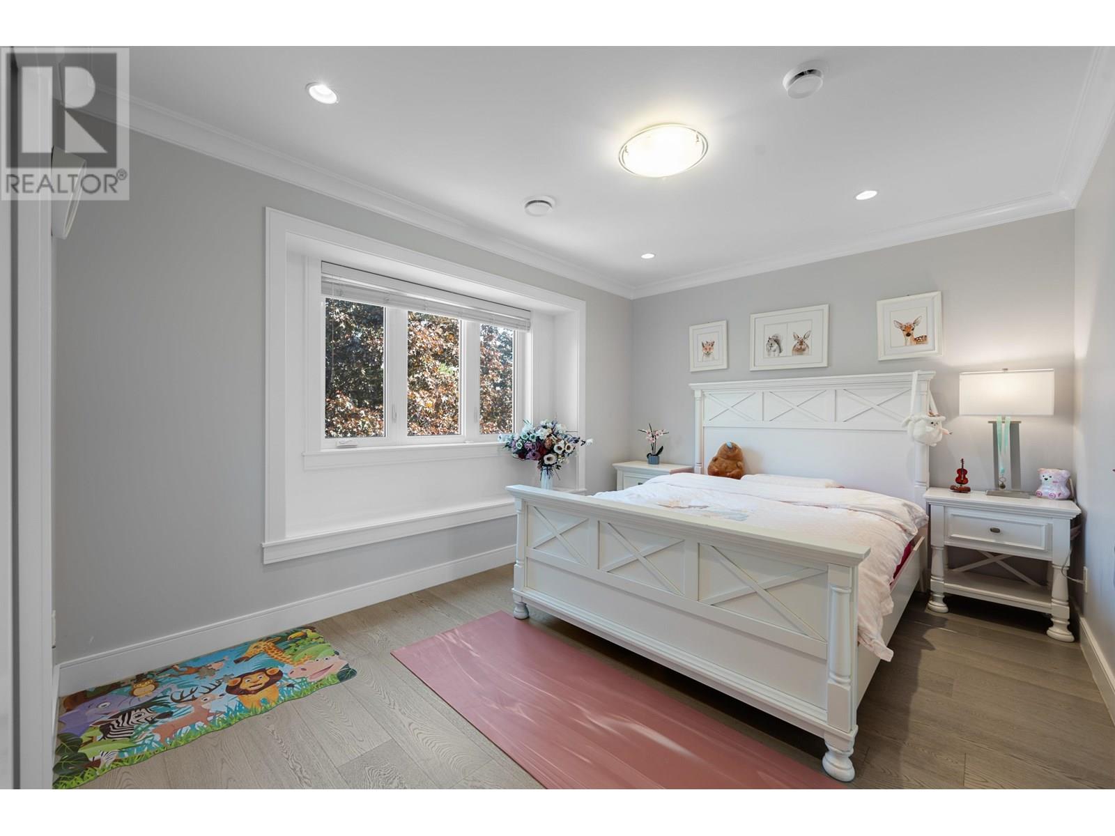 6960 BRYANT COURT, Burnaby