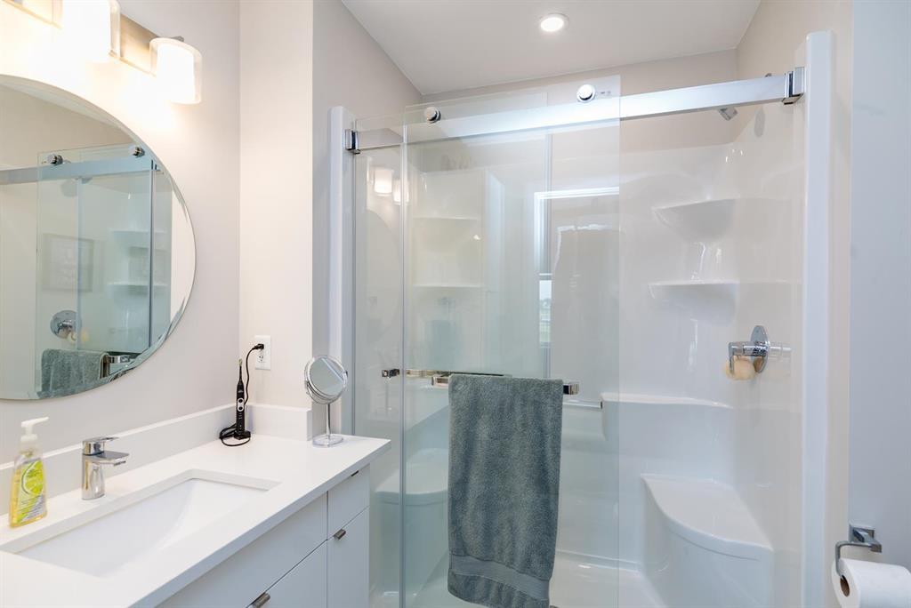 Photo 9 of 312 70 Philip Lee Drive, Winnipeg MB