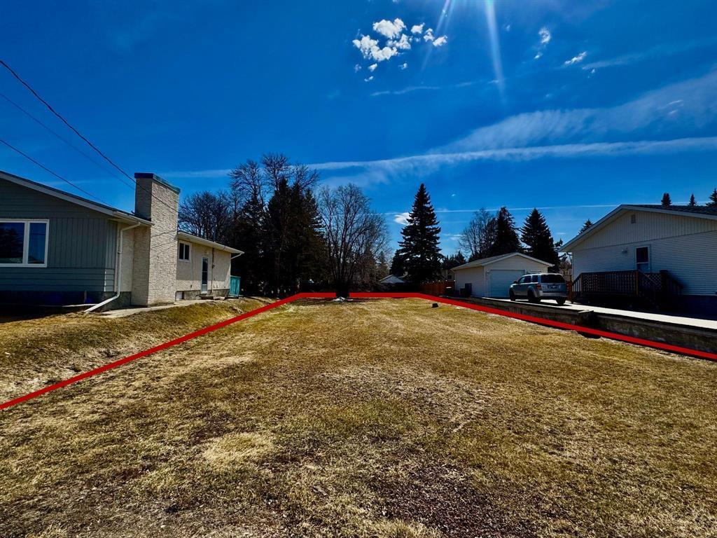 Photo 1 of 622 Pine Avenue, Beausejour MB