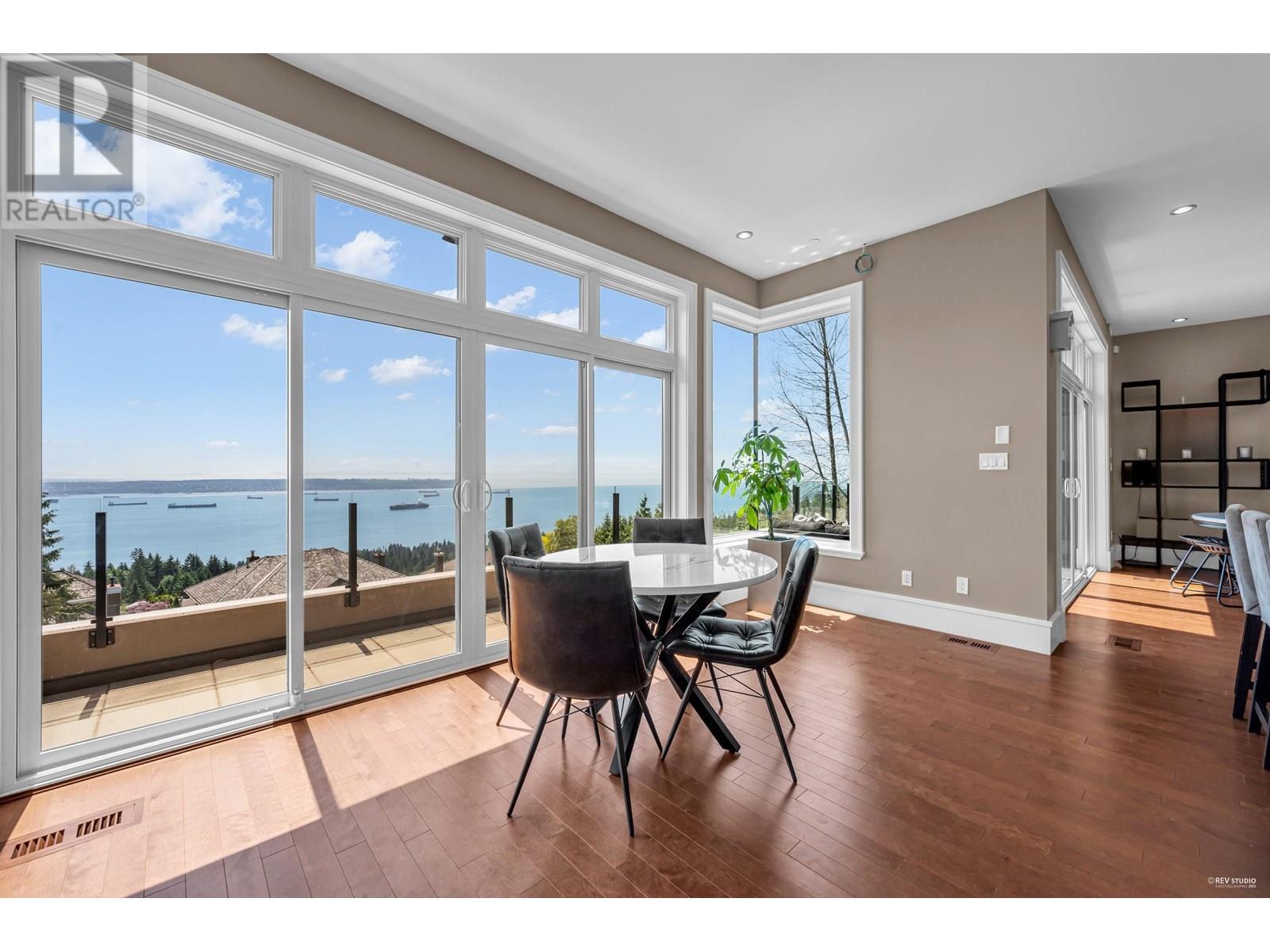 Photo 13 of 2705 Highview Place, West Vancouver BC