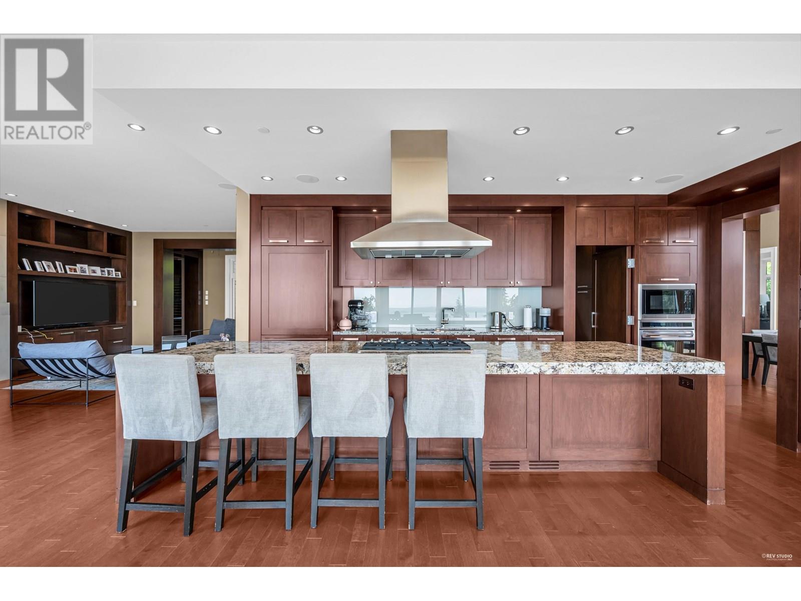 Photo 9 of 2705 Highview Place, West Vancouver BC