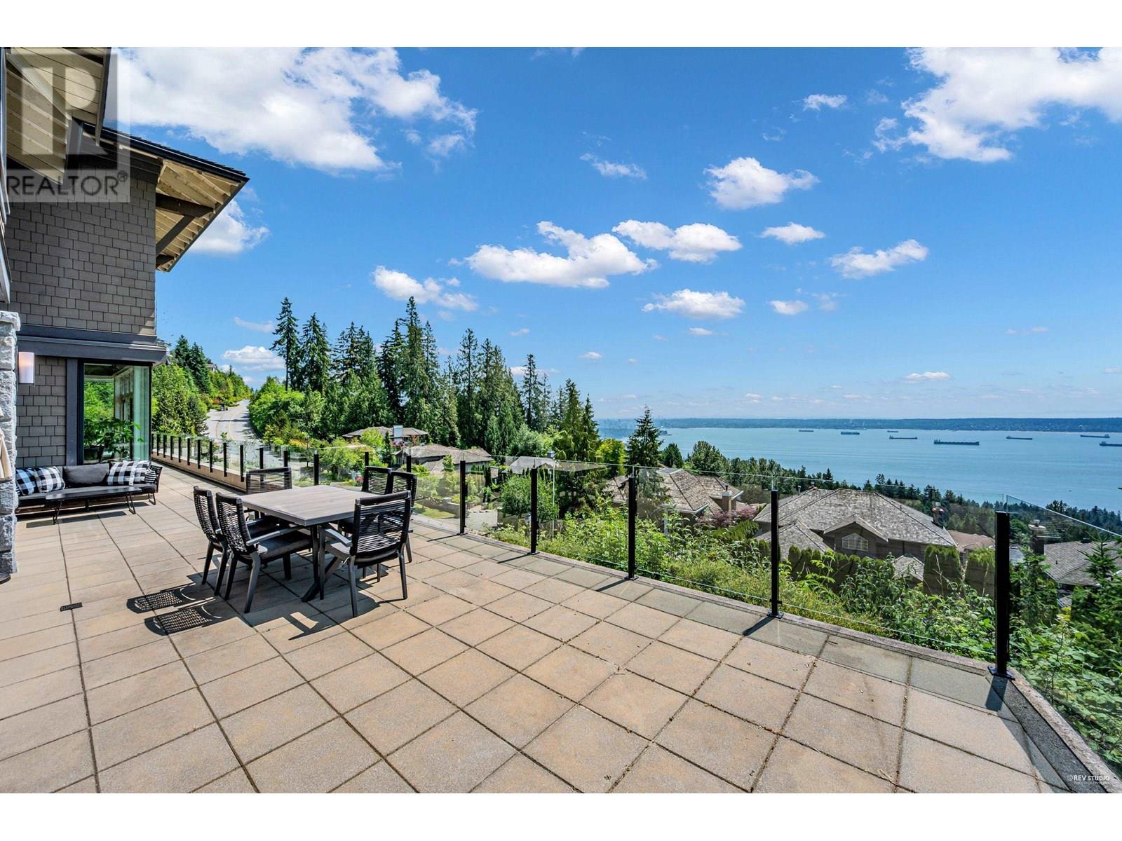 Photo 5 of 2705 Highview Place, West Vancouver BC