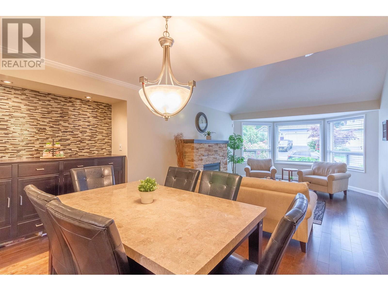 Photo 7 of 1872 Walnut Crescent, Coquitlam BC