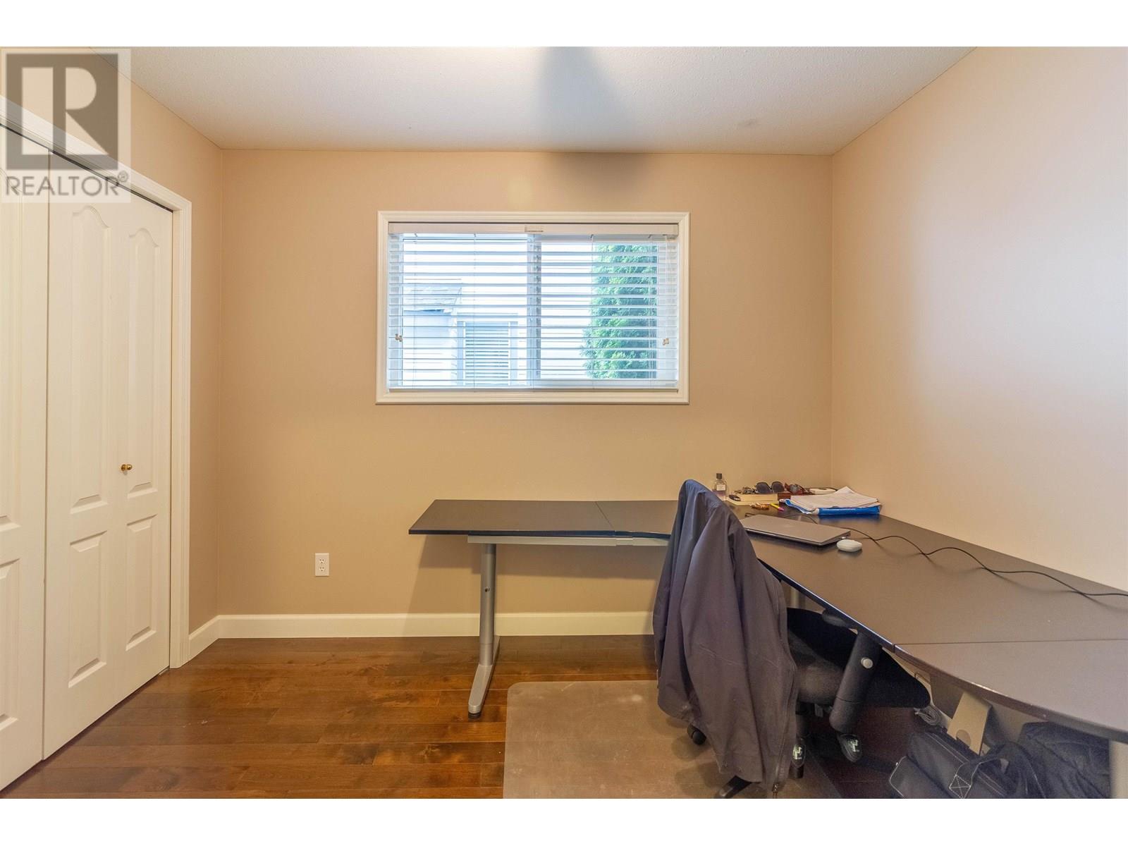 Photo 15 of 1872 Walnut Crescent, Coquitlam BC