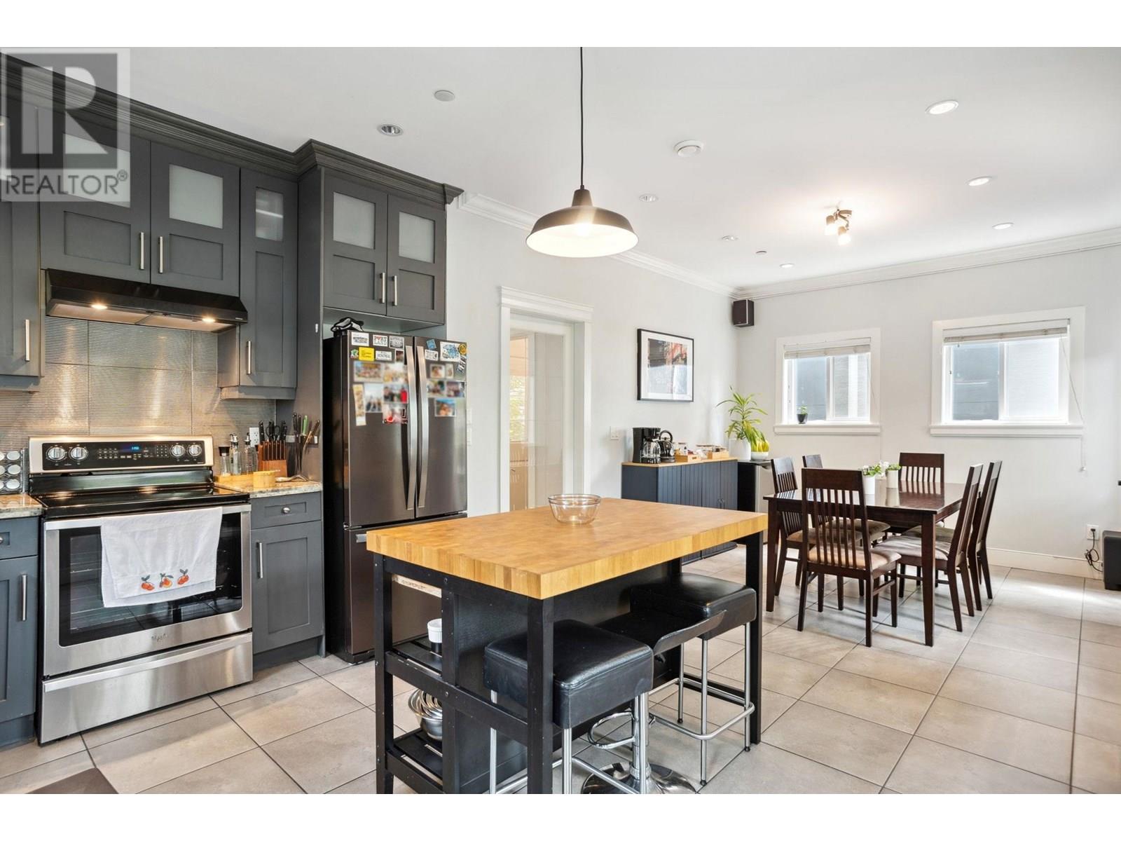 Photo 7 of 5187 Sherbrooke Street, Vancouver BC