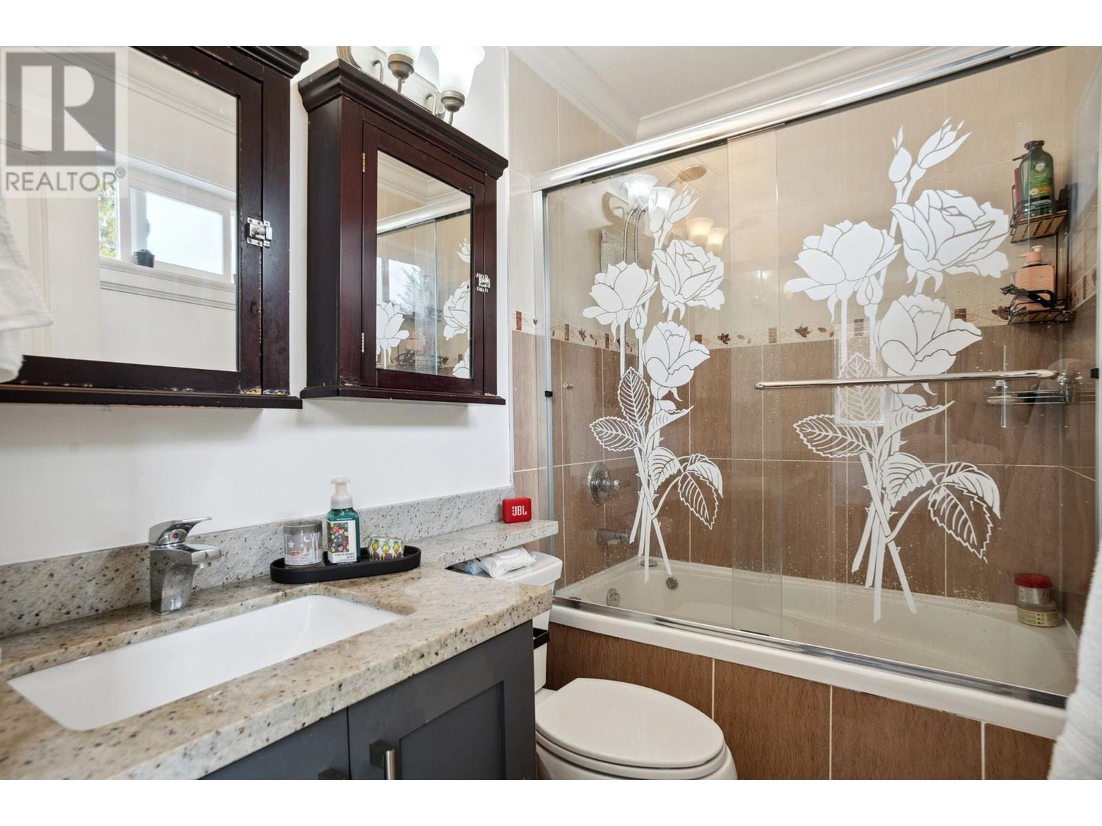 Photo 15 of 5187 Sherbrooke Street, Vancouver BC