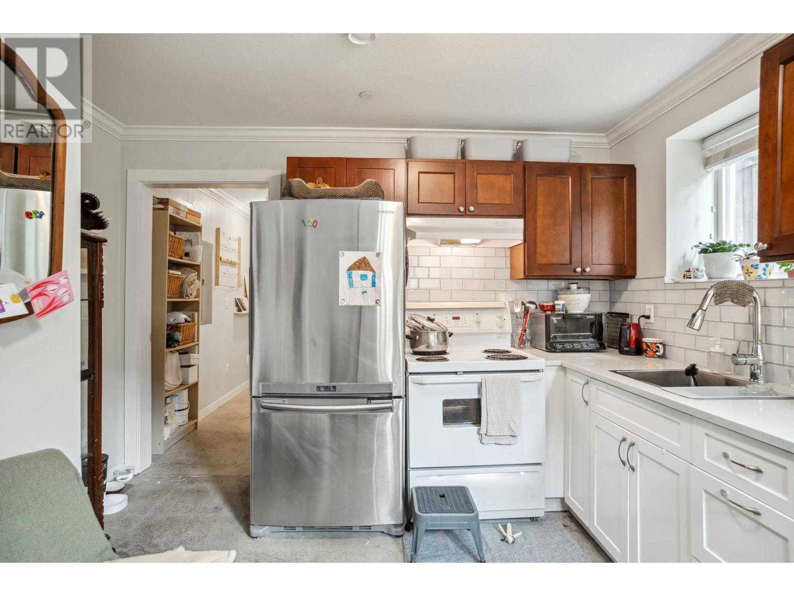 Photo 19 of 5187 Sherbrooke Street, Vancouver BC