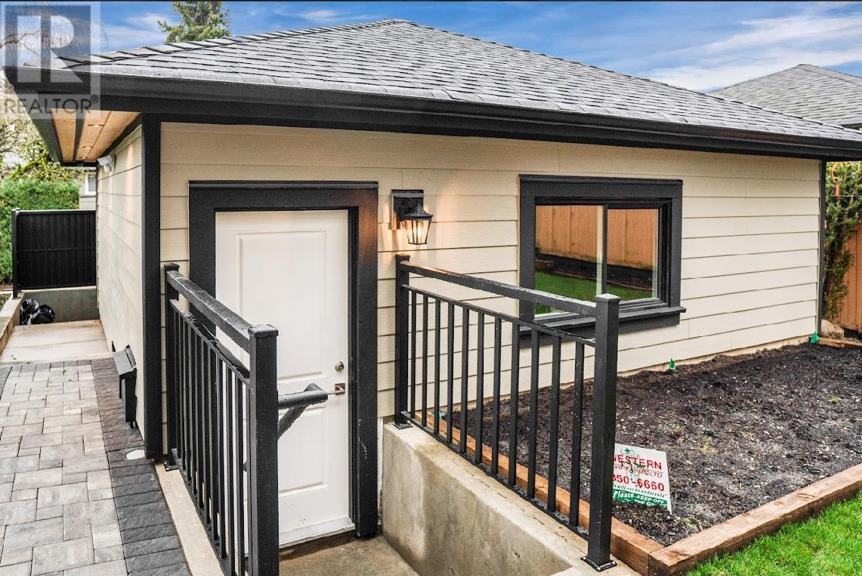 Photo 38 of 1430 Duthie Avenue, Burnaby BC