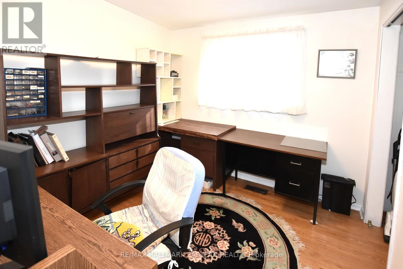 Photo 5 of 276 Greenlawn Avenue, Peterborough North ON