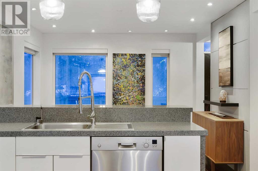 Single Family House for Sale in   Avenue SW Scarboro Calgary 