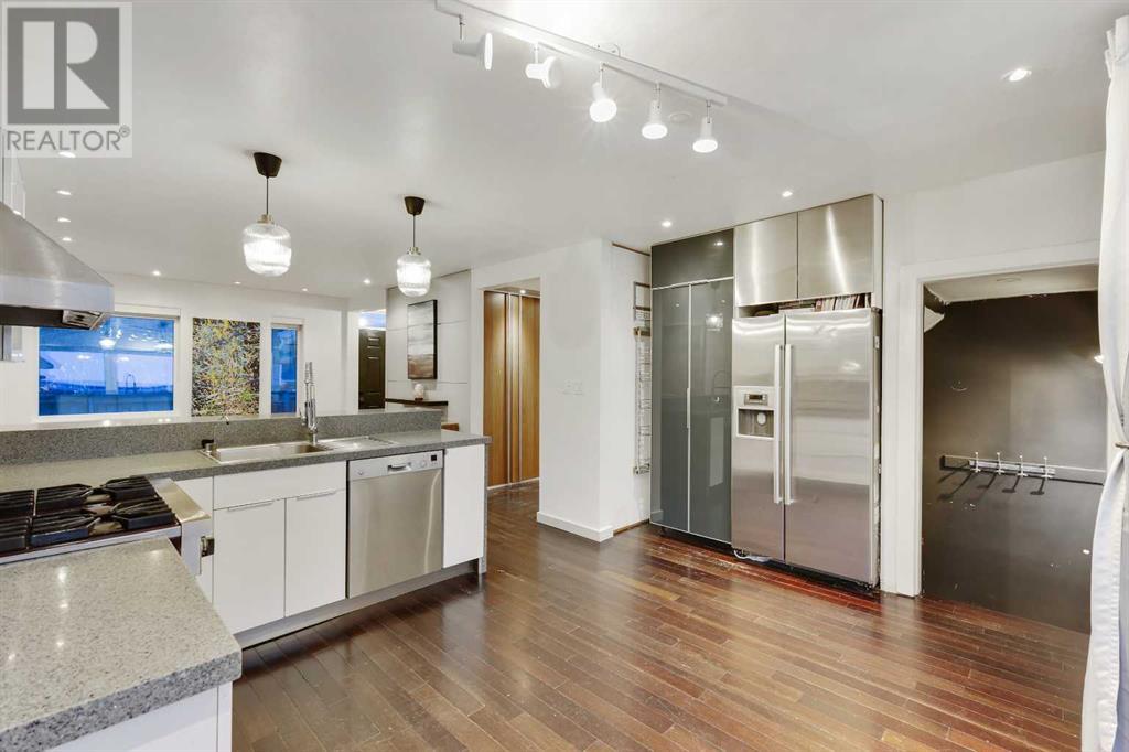 Single Family House for Sale in   Avenue SW Scarboro Calgary 