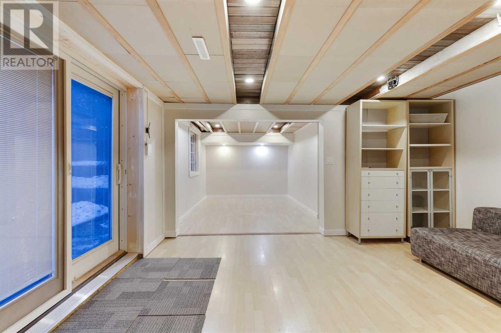 Single Family House for Sale in   Avenue SW Scarboro Calgary 